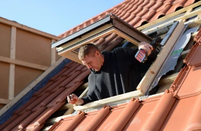 Pose de fenêtres de toit Velux à Crucheray